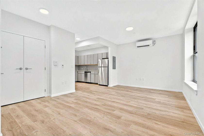 Welcome to the Soundview Park Townhouses. This is a New - photo 7