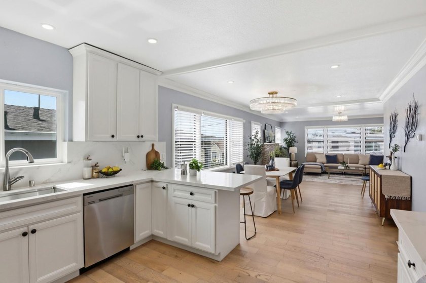 Welcome to this incredible 4 bedroom/3-full bath; 2,139 sq ft - photo 17