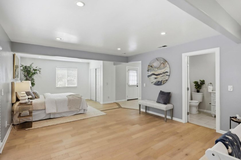 Welcome to this incredible 4 bedroom/3-full bath; 2,139 sq ft - photo 21