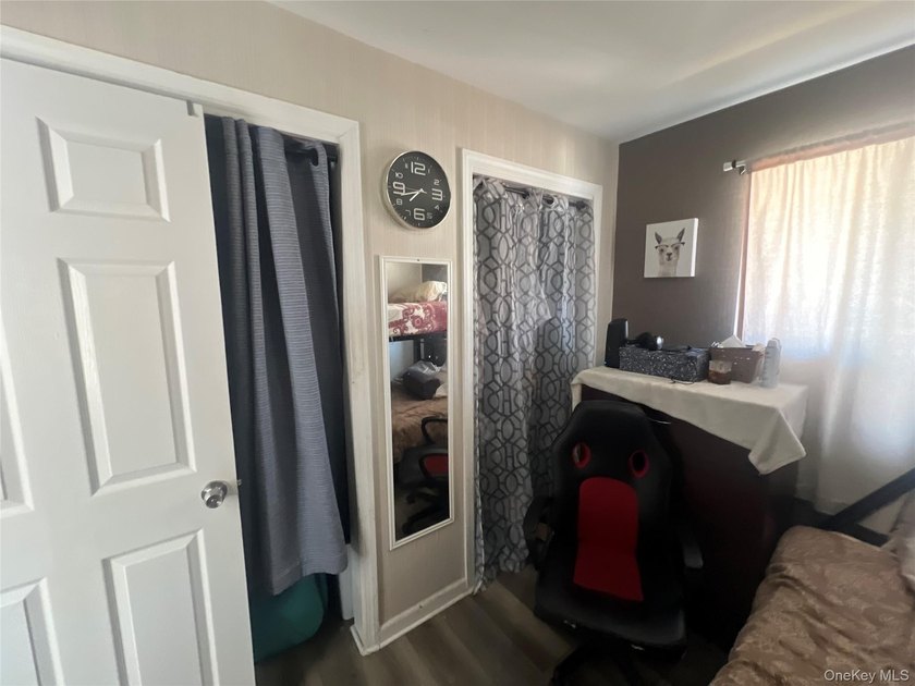 Legal 2 family house in excellent condition - built in 1985. It - photo 28