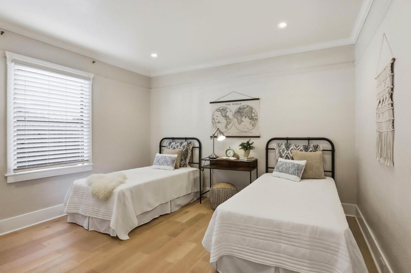 Welcome to this incredible 4 bedroom/3-full bath; 2,139 sq ft - photo 30