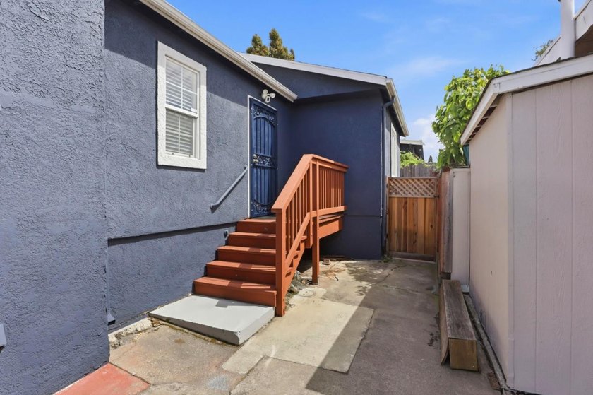 Welcome to this incredible 4 bedroom/3-full bath; 2,139 sq ft - photo 38