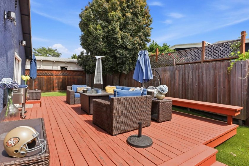 Welcome to this incredible 4 bedroom/3-full bath; 2,139 sq ft - photo 39