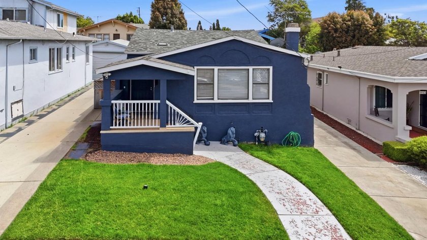 Welcome to this incredible 4 bedroom/3-full bath; 2,139 sq ft - photo 43