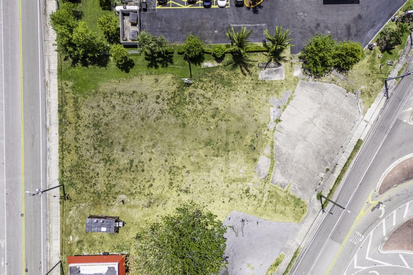 Prime 0.45-Acre Property in the Heart of Downtown Pahokee - - photo 4