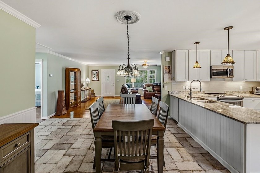 Discover the Lake Greenwood lifestyle in this beautifully - photo 6
