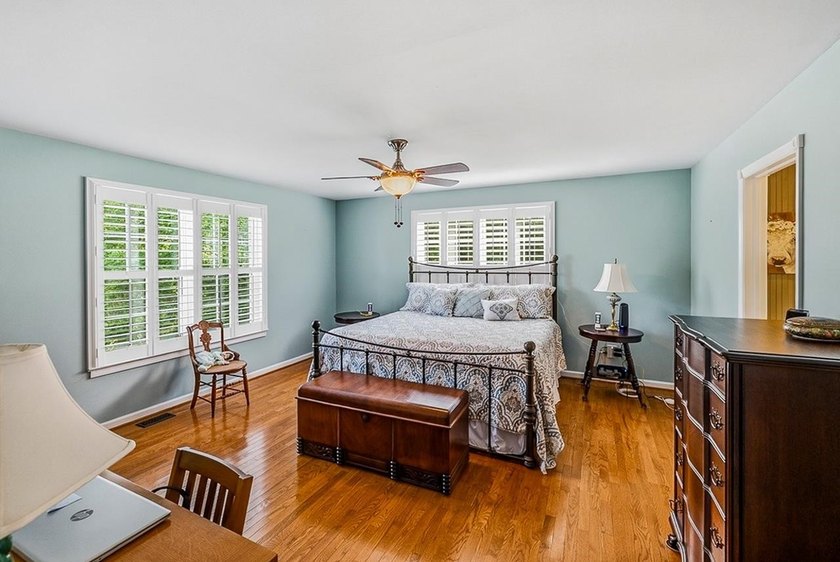Discover the Lake Greenwood lifestyle in this beautifully - photo 10
