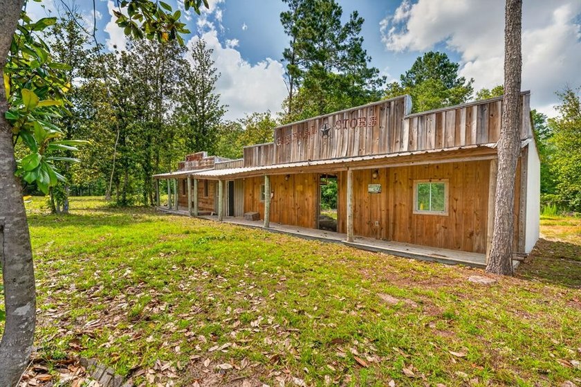 Escape to your own private East Texas retreat on 45.62 acres! - photo 45
