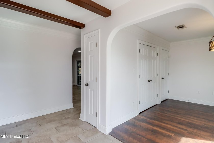 Assumable 2.75% VA mortgage + Bayou View Schools-- great rate - photo 3