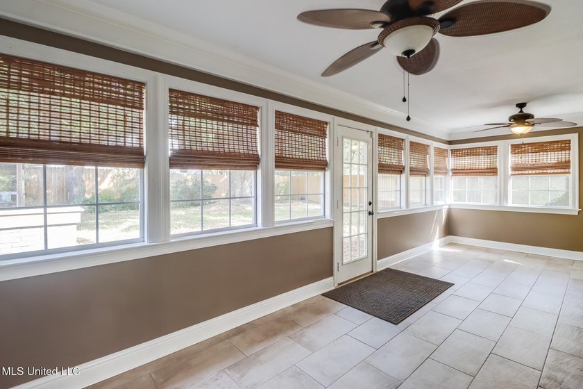 Assumable 2.75% VA mortgage + Bayou View Schools-- great rate - photo 8