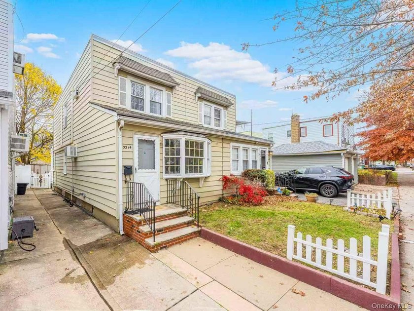 Welcome to this beautifully maintained single-family home - photo 3