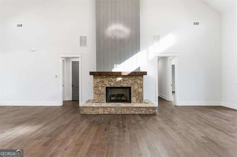 Nestled directly on the banks of the Etowah River, this - photo 13