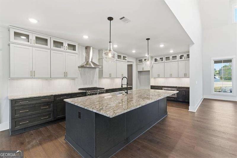 Nestled directly on the banks of the Etowah River, this - photo 17