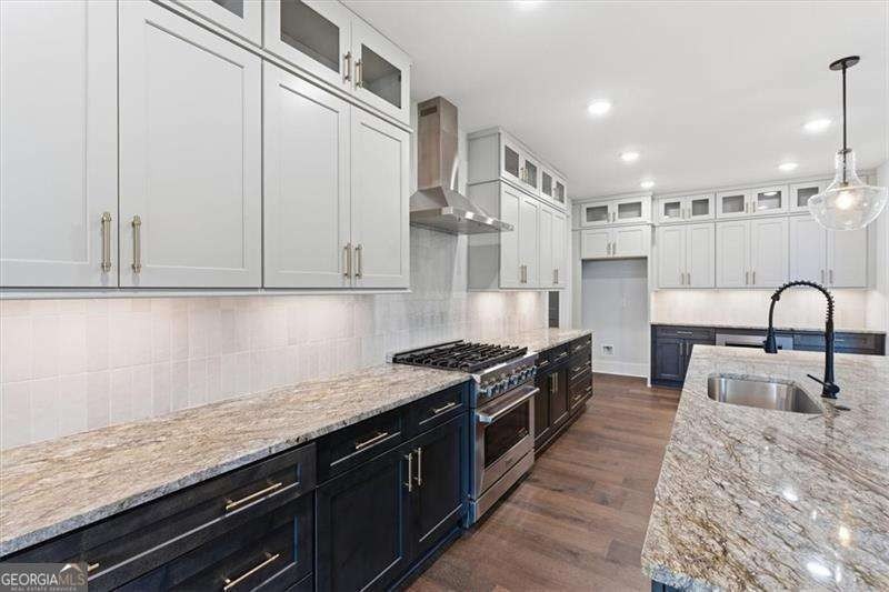 Nestled directly on the banks of the Etowah River, this - photo 18