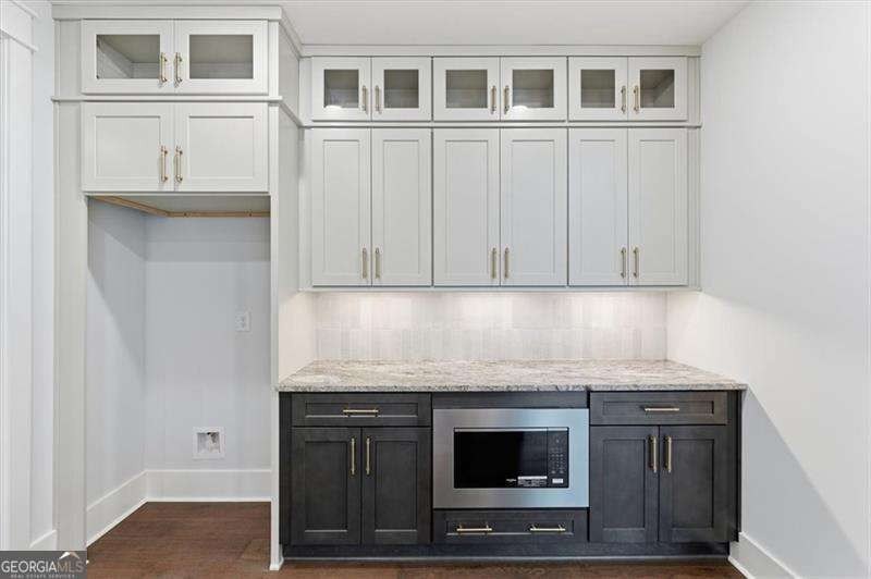 Nestled directly on the banks of the Etowah River, this - photo 19