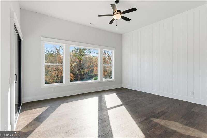 Nestled directly on the banks of the Etowah River, this - photo 23