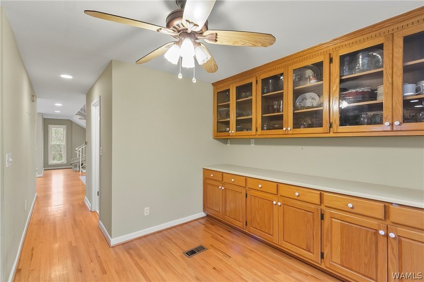 Waterfront opportunity on Lake Tuscaloosa! This 3-bedroom, 2 - photo 26