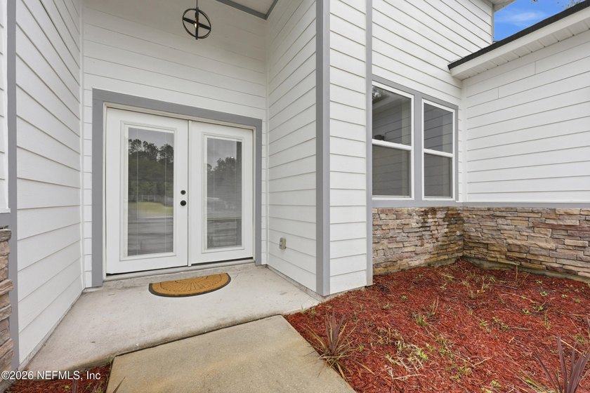 Welcome to refined country living in the prestigious - photo 3