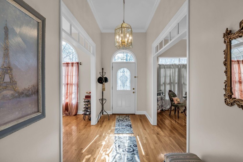Offering over 4,000 square feet of conditioned living space - photo 6