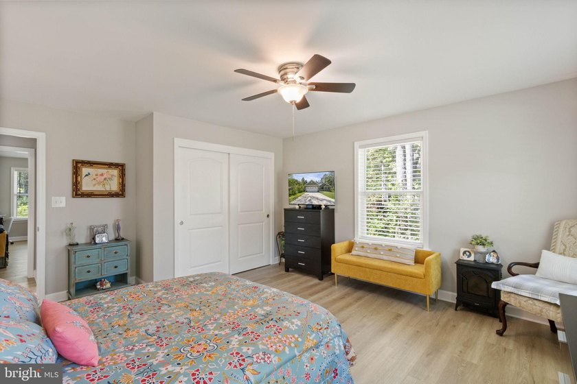 Welcome home to 1906 Lakeview Parkway, a like-new one level - photo 29