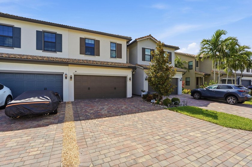 Welcome to 4802 Blistering Way, a beautifully maintained - photo 38
