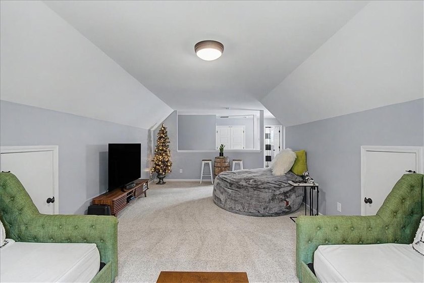 Step into the home-and lifestyle-you've been dreaming of. This - photo 42