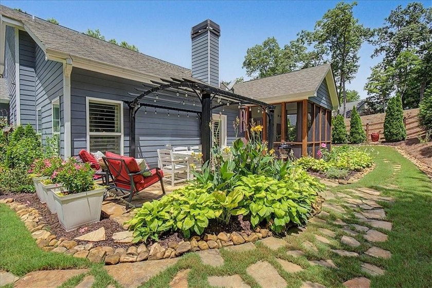 Step into the home-and lifestyle-you've been dreaming of. This - photo 49