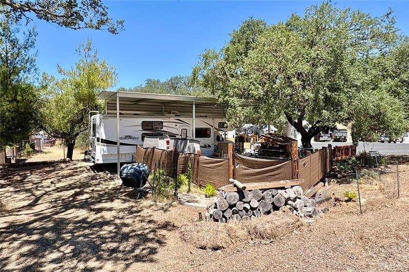 2102 Clamath Ct - photo 9