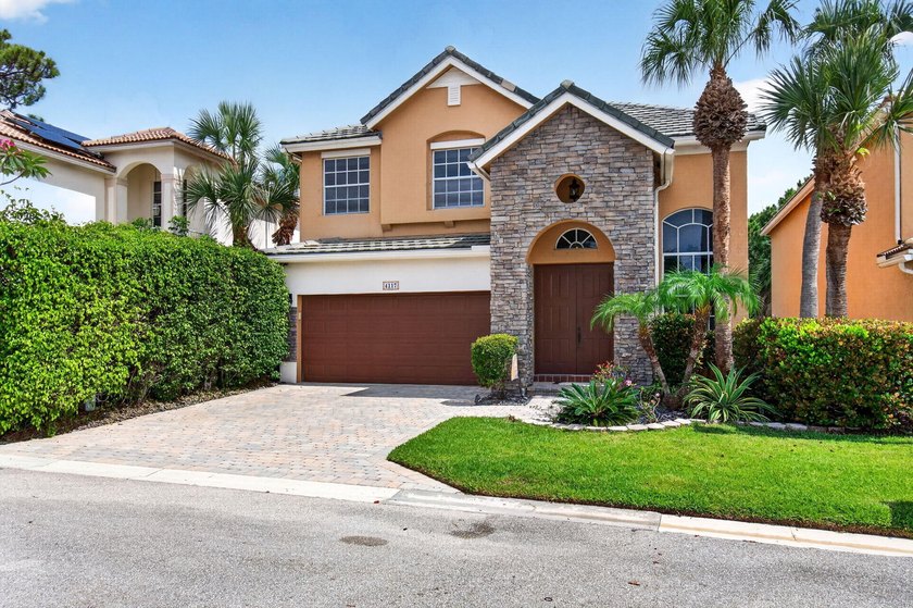 Tucked away on one of the most desirable lots in The Vineyards - photo 2