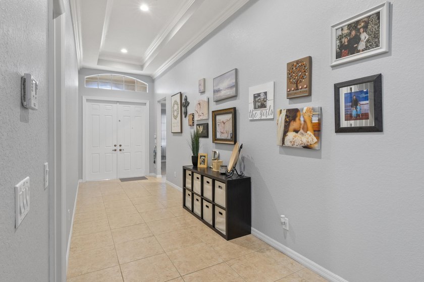 Beautifully maintained 4-bedroom, 3-bath home with a 3-car - photo 5