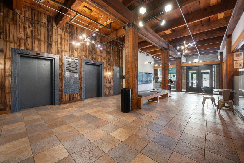 What a special property in the Itasca Lofts. Years ago, it was - photo 12