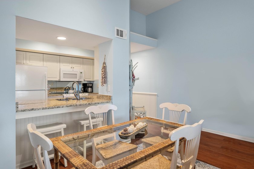 Perched on the top floor of desirable Pelican Watch Villas, 1360 - photo 15