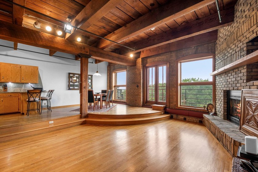 What a special property in the Itasca Lofts. Years ago, it was - photo 19