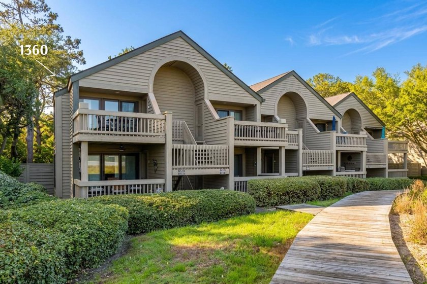Perched on the top floor of desirable Pelican Watch Villas, 1360 - photo 20