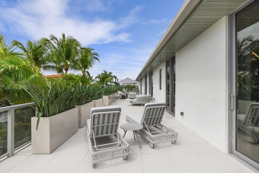 Experience unparalleled coastal luxury at The Sting Residence - photo 43