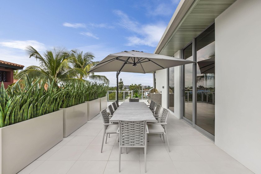Experience unparalleled coastal luxury at The Sting Residence - photo 44