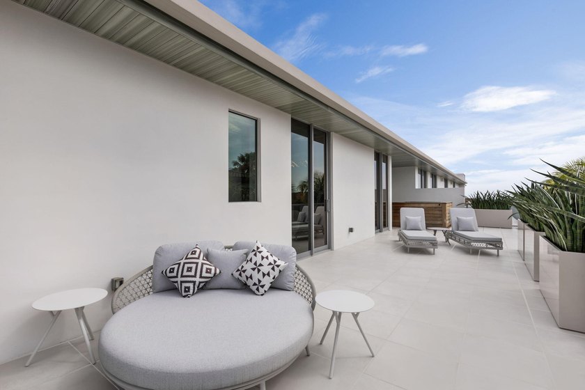 Experience unparalleled coastal luxury at The Sting Residence - photo 54