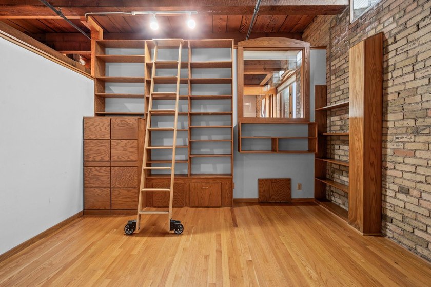 What a special property in the Itasca Lofts. Years ago, it was - photo 60