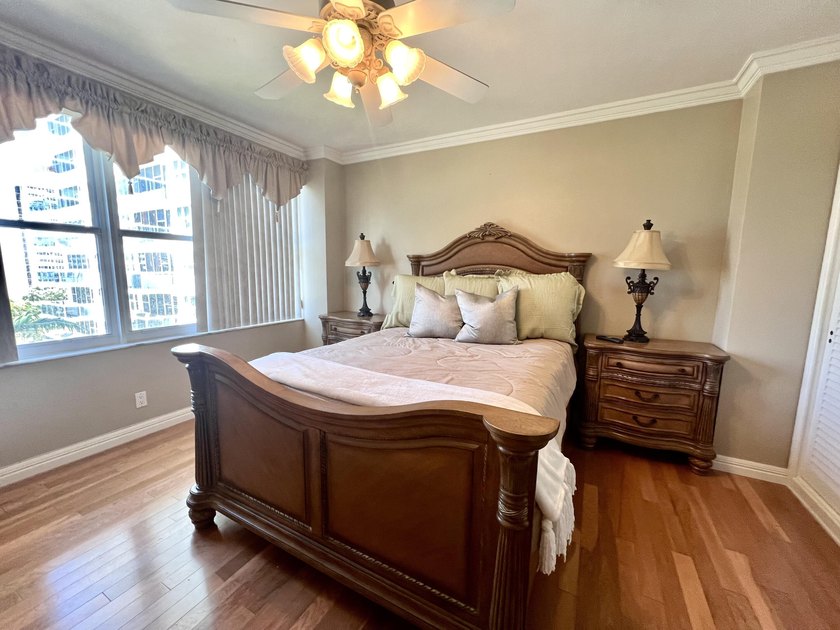 SUNNY &amp; SPACIOUS 1BD/1BA TURNKEY UNIT ACROSS FROM THE SANDY - photo 15