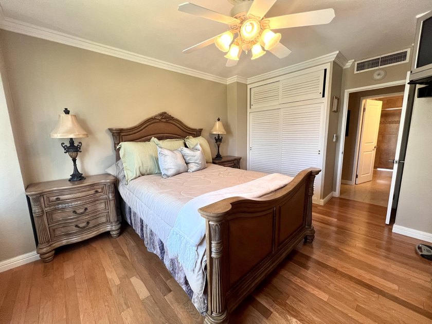 SUNNY &amp; SPACIOUS 1BD/1BA TURNKEY UNIT ACROSS FROM THE SANDY - photo 16