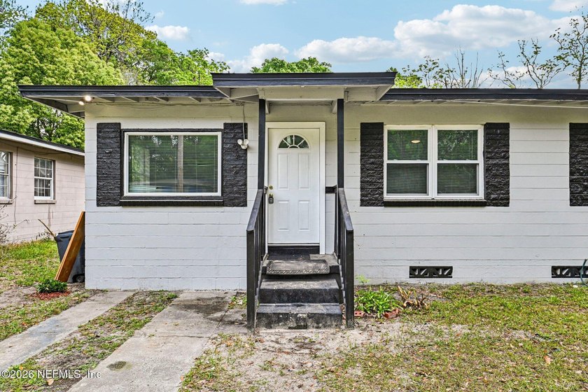 Come check out this four-bedroom, one-bathroom home is move-in - photo 5