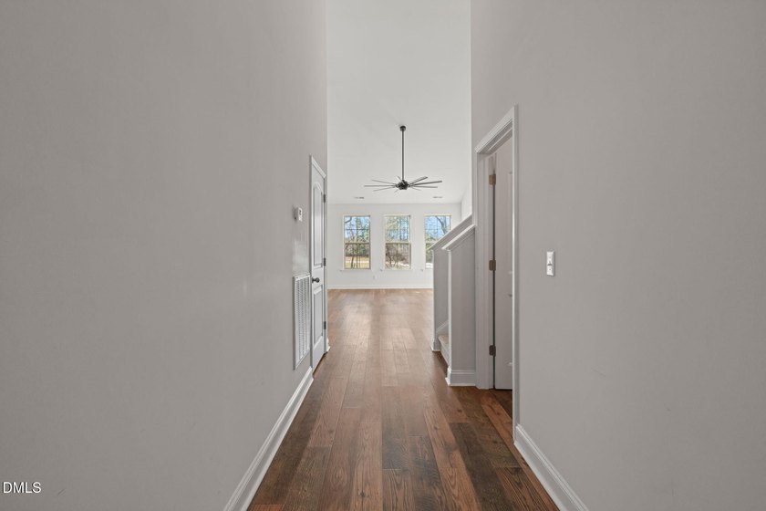 Perfect floor plan has 3 bedrooms down including the primary, so - photo 7