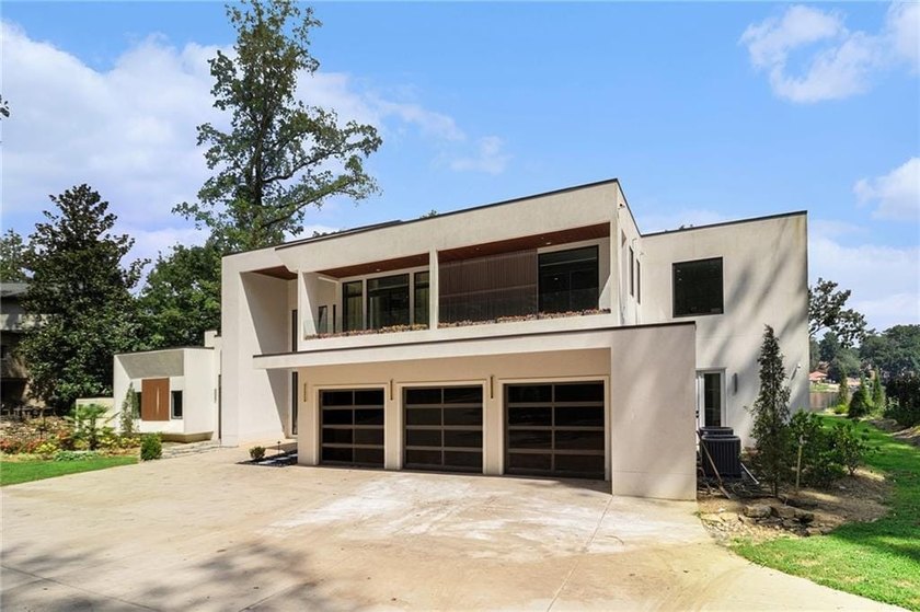 Experience the pinnacle of lakeside luxury at 2730 Emerald Drive - photo 3