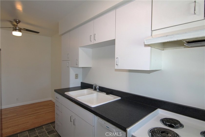 Coronado Manor Condo Complex, located in the heart of Historic - photo 6