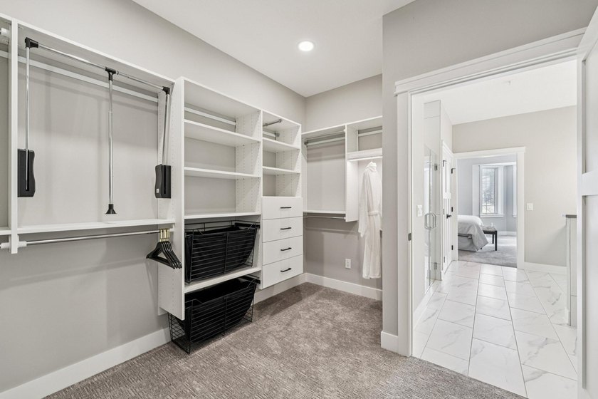 Welcome to the epitome of luxury living tailored for the - photo 24