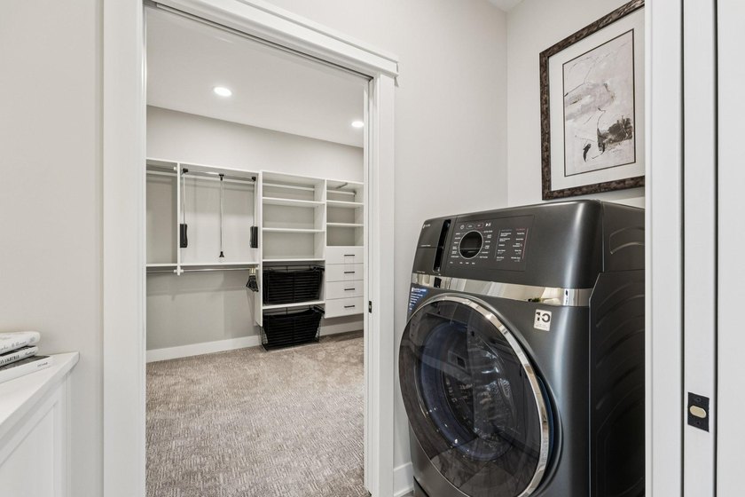 Welcome to the epitome of luxury living tailored for the - photo 25