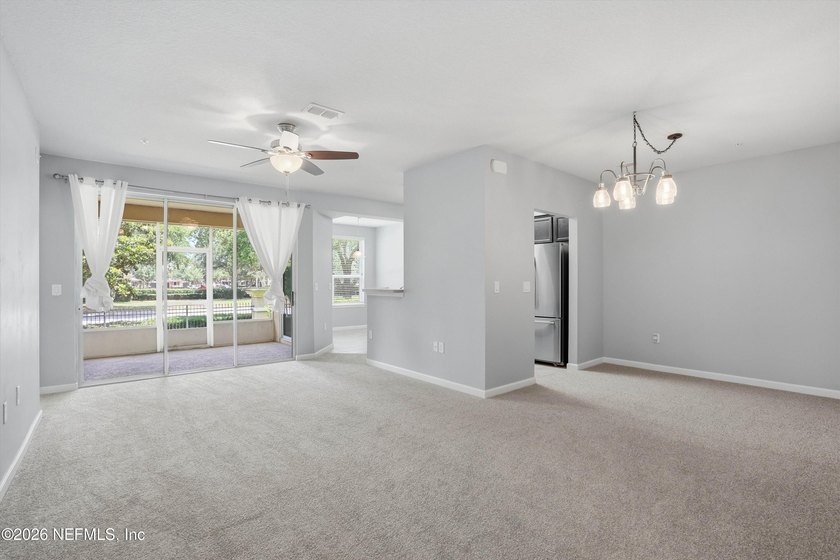 Brand NEW Carpet throughout!! This Wonderful 2 Bedroom PLUS - photo 10