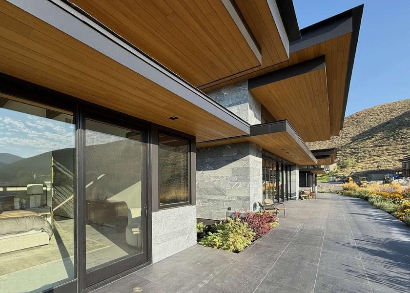 Stunning single-level Mountain Modern home with exceptional - photo 11