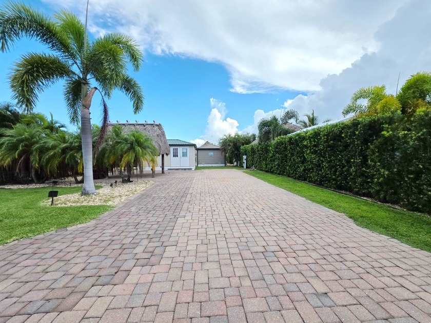SILVER PALMS 5-STAR RESORT - Stunning oversized lot with - photo 3