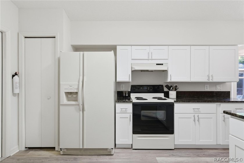 This stunning 3-bedroom, 2-bathroom home in the desirable Citrus - photo 11